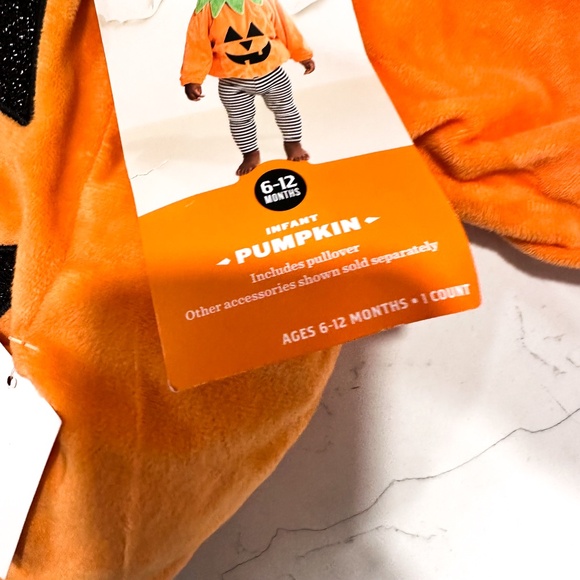 NEW Infant Plush Pumpkin Costume With Hood Size 6-12 mo Originally $25  Pullover - Picture 6 of 6
